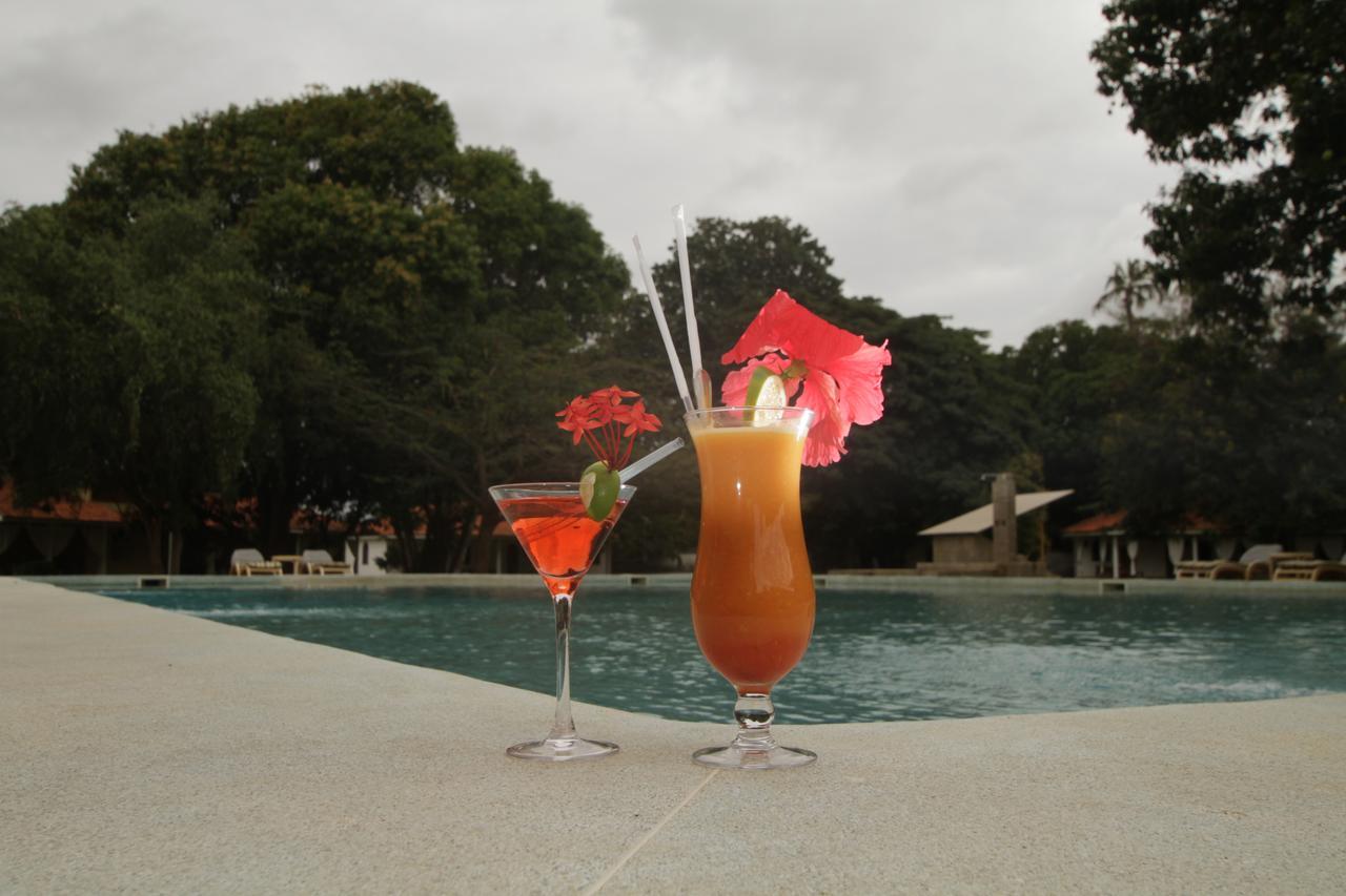 Mwembe Resort Малинди Экстерьер фото