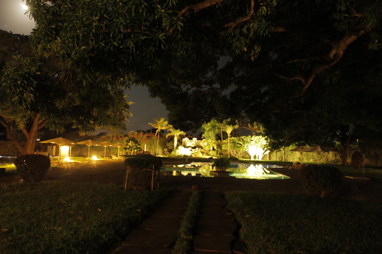 Mwembe Resort Малинди Экстерьер фото